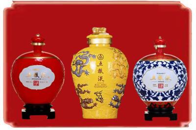 蚌埠龙子湖区烟酒回收五粮液各种摆件.jpg